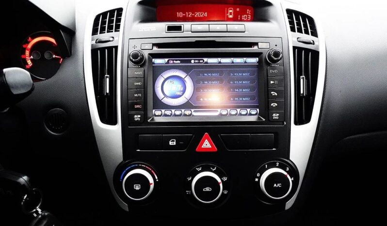 Kia Ceed – 2010r.! 1.6 16V! 176tys.km! Navi! Zarejestrowany! * Gwarancja * full