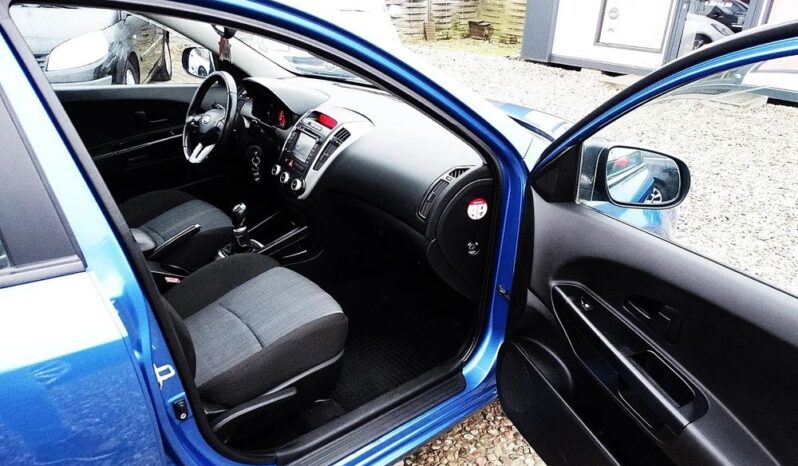 Kia Ceed – 2010r.! 1.6 16V! 176tys.km! Navi! Zarejestrowany! * Gwarancja * full