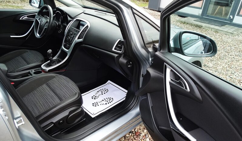 Opel Astra J – 2014r.! 1.4 turbo 140KM! Klimatronic! 6 biegów! Świeżo sprowadzony! full