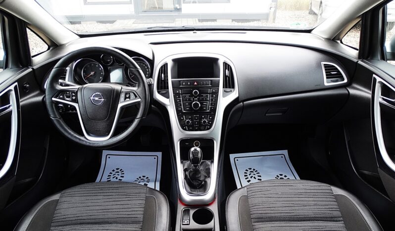 Opel Astra J – 2014r.! 1.4 turbo 140KM! Klimatronic! 6 biegów! Świeżo sprowadzony! full