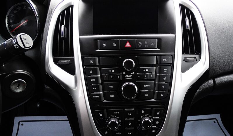 Opel Astra J – 2014r.! 1.4 turbo 140KM! Klimatronic! 6 biegów! Świeżo sprowadzony! full