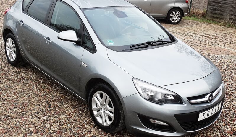 Opel Astra J – 2014r.! 1.4 turbo 140KM! Klimatronic! 6 biegów! Świeżo sprowadzony! full