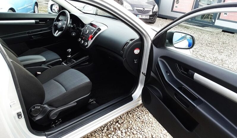 Kia Pro_cee’d – 2010r.! 1.6 16V! Klima! Alu! Zarejestrowany! Ważne Opłaty! full