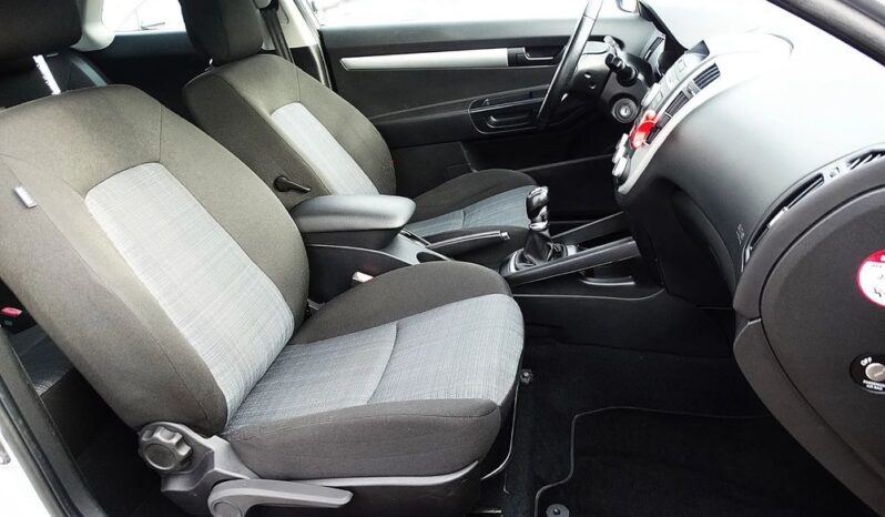 Kia Pro_cee’d – 2010r.! 1.6 16V! Klima! Alu! Zarejestrowany! Ważne Opłaty! full