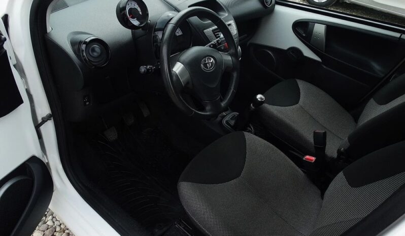 Toyota Aygo – LIFT ! 2014r.! 1.0 VVTi! 100tys.km! Klima! 5 drzwi! Zarejestrowany! full