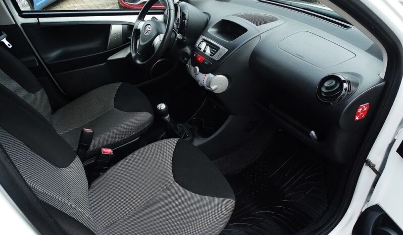 Toyota Aygo – LIFT ! 2014r.! 1.0 VVTi! 100tys.km! Klima! 5 drzwi! Zarejestrowany! full