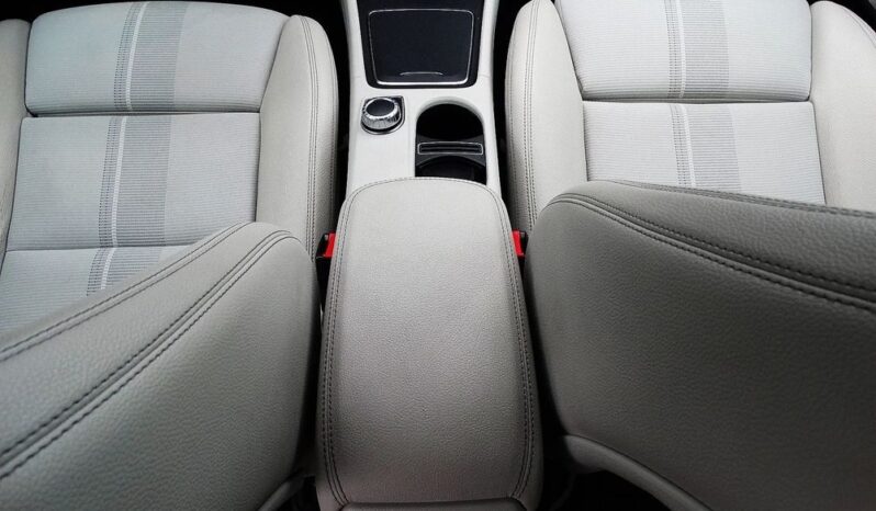 Mercedes-Benz GLA 200 – 2017r.! 1.6benz.-156KM! AUTOMAT! 118tys.km! Navi! Salon Polska full