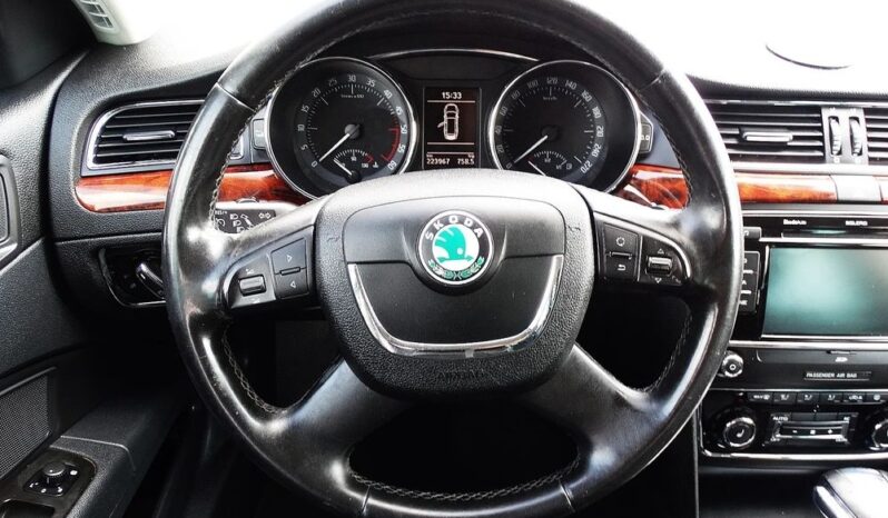 Skoda Superb – 2011r.! 2.0 TDI! Automat! Xenon! Klimartonic! Alu! Zarejestrowany! full