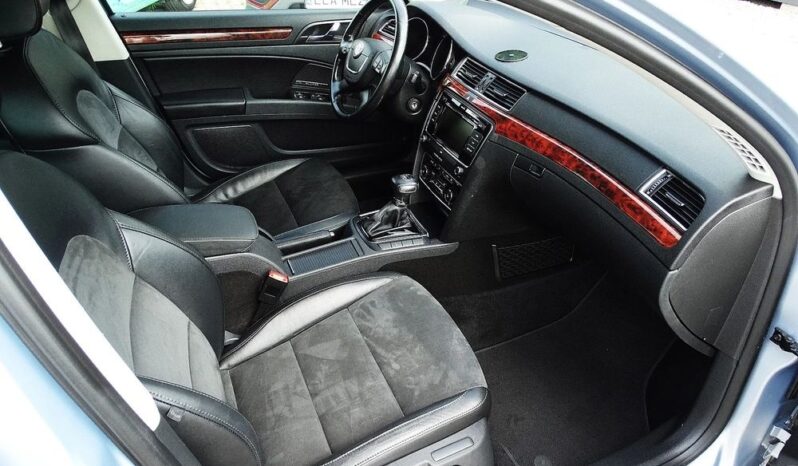 Skoda Superb – 2011r.! 2.0 TDI! Automat! Xenon! Klimartonic! Alu! Zarejestrowany! full