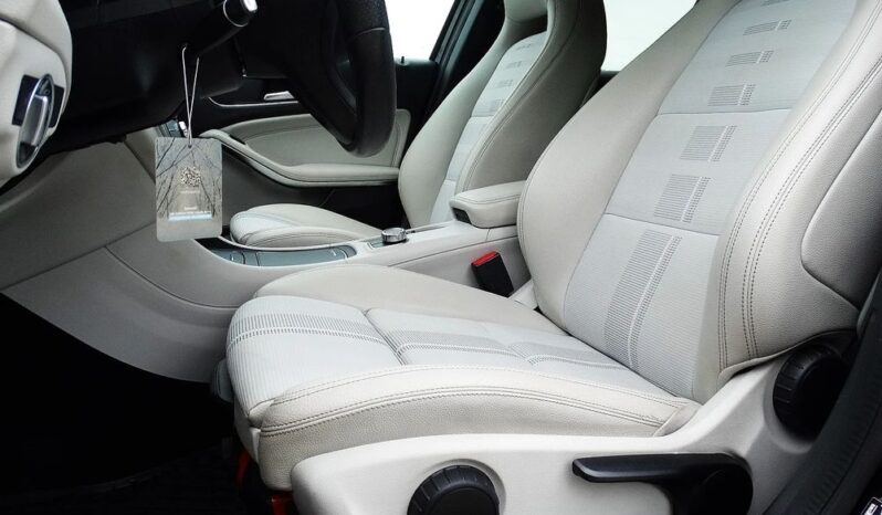 Mercedes-Benz GLA 200 – 2017r.! 1.6benz.-156KM! AUTOMAT! 118tys.km! Navi! Salon Polska full