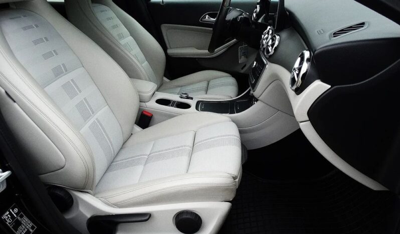 Mercedes-Benz GLA 200 – 2017r.! 1.6benz.-156KM! AUTOMAT! 118tys.km! Navi! Salon Polska full