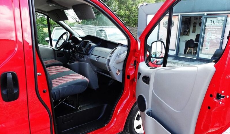 Renault TRAFIC – 2012r.! 2.0 diesel! Klima! 3osobowy! 6 biegów ! Zarejestrowany! full