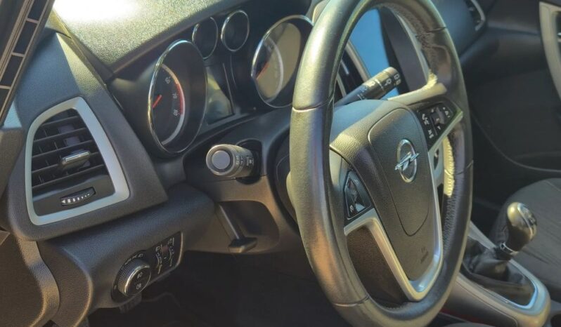 Opel Astra 1.4 Turbo Design Edition full