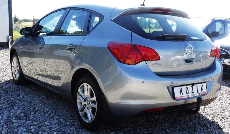 Opel Astra – 2010r.! 1.6 16V ! AUTOMAT! 123tys.km! Navi! Zarejestrowany! full