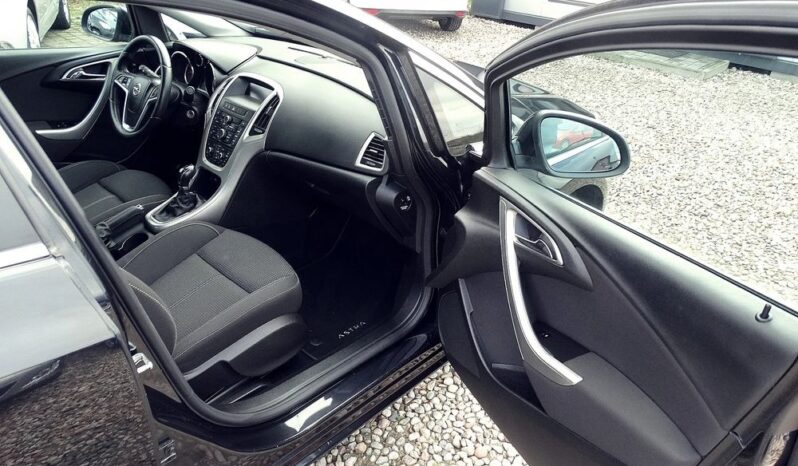 Opel Astra – 2013r.! LIFT! 1.4 Turbo + GAZ! Klimatronic! Opłacona! Świeżo Sprow.! full