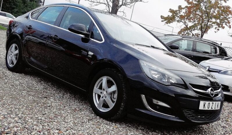 Opel Astra – 2013r.! LIFT! 1.4 Turbo + GAZ! Klimatronic! Opłacona! Świeżo Sprow.! full