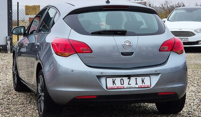 Opel Astra 1.6 Innovation full
