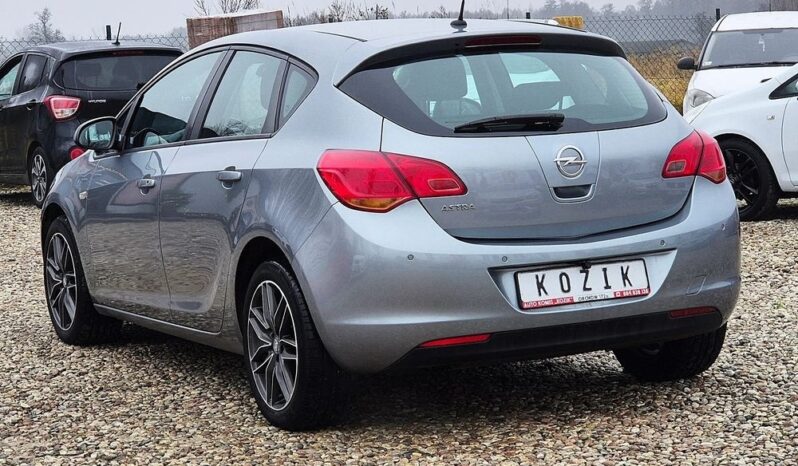 Opel Astra 1.6 Innovation full
