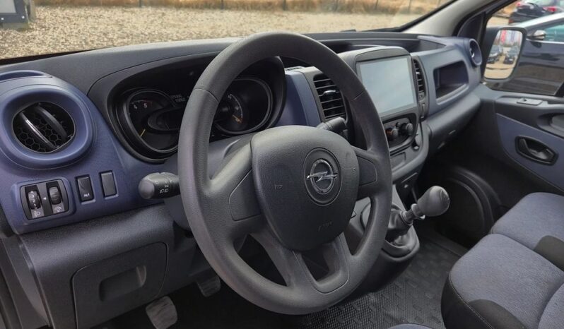 Opel Vivaro full