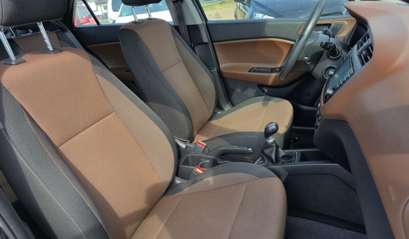 Hyundai i20 1.2 YES Gold full