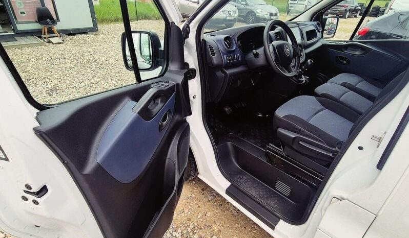 Opel Vivaro – 2017r. Niski Udokumentowany Przebieg ! Klima ! Navi ! Kamera Cofania! full