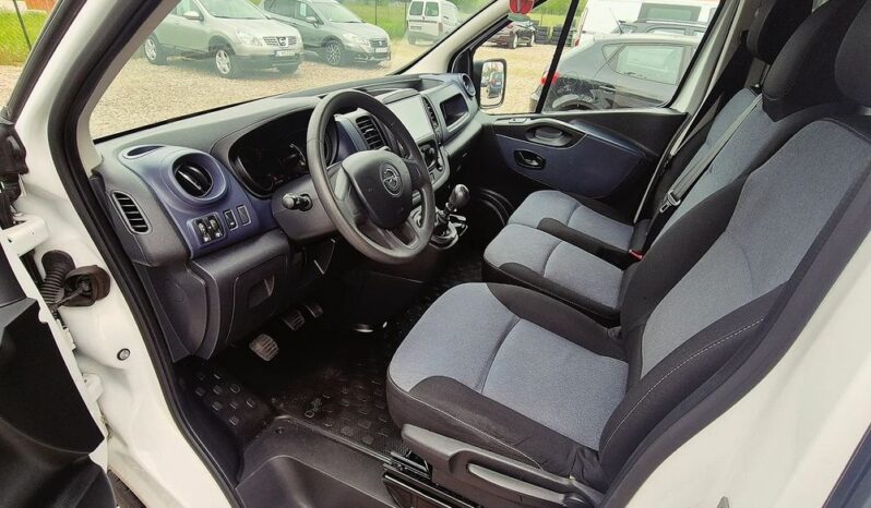 Opel Vivaro – 2017r. Niski Udokumentowany Przebieg ! Klima ! Navi ! Kamera Cofania! full