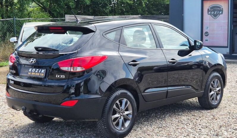 Hyundai ix35 1.6 2WD UEFA EURO 2012 Edition full