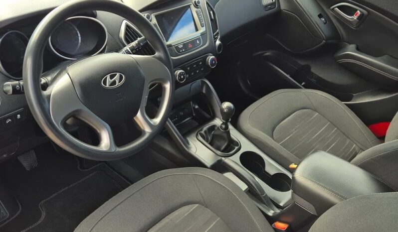 Hyundai ix35 1.6 2WD UEFA EURO 2012 Edition full