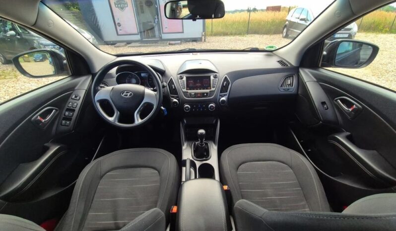 Hyundai ix35 1.6 2WD UEFA EURO 2012 Edition full