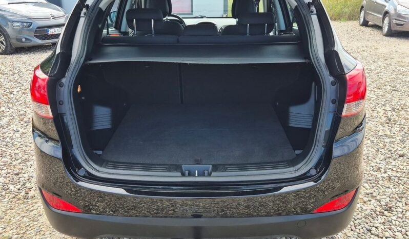 Hyundai ix35 1.6 2WD UEFA EURO 2012 Edition full
