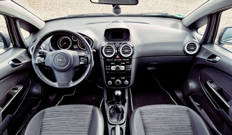 Opel Corsa – 2014r.! 1.4 16V! 135tys.km! Klimatronic! 5 drzwi! Świeżo Sprowadzona! full