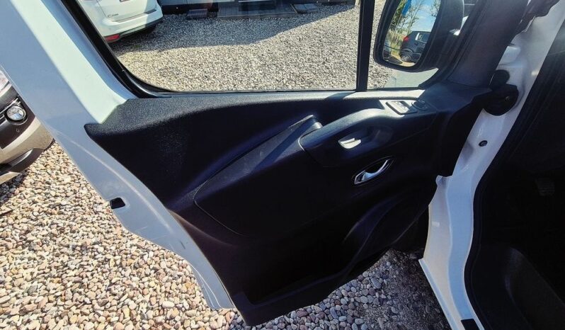 Renault TRAFIC – 2021r.! 2.0 diesel! LONG! 3 osobowy! Klima! Navi! Kamera Cofania! full