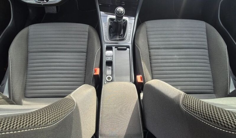 Volkswagen Golf 2015r. 1.6 TDI ! Klimatronik ! Asystent parkowania LED full