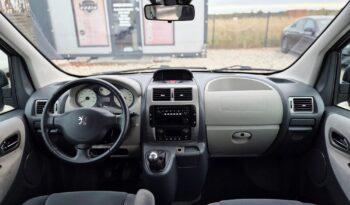 Peugeot Expert (8-Sitze) full