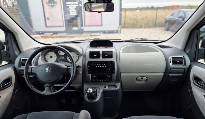 Peugeot Expert (8-Sitze) full