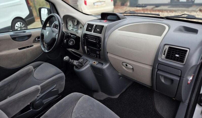 Peugeot Expert (8-Sitze) full
