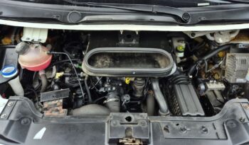 Peugeot Expert (8-Sitze) full