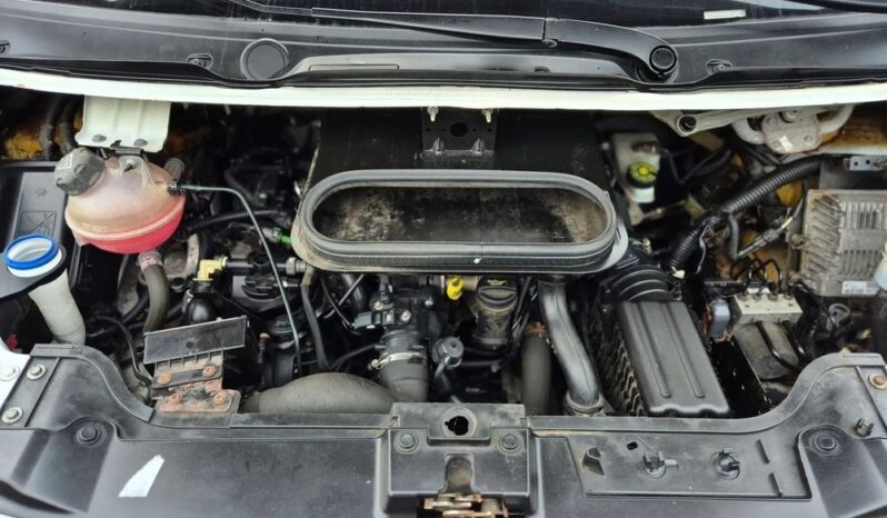 Peugeot Expert (8-Sitze) full